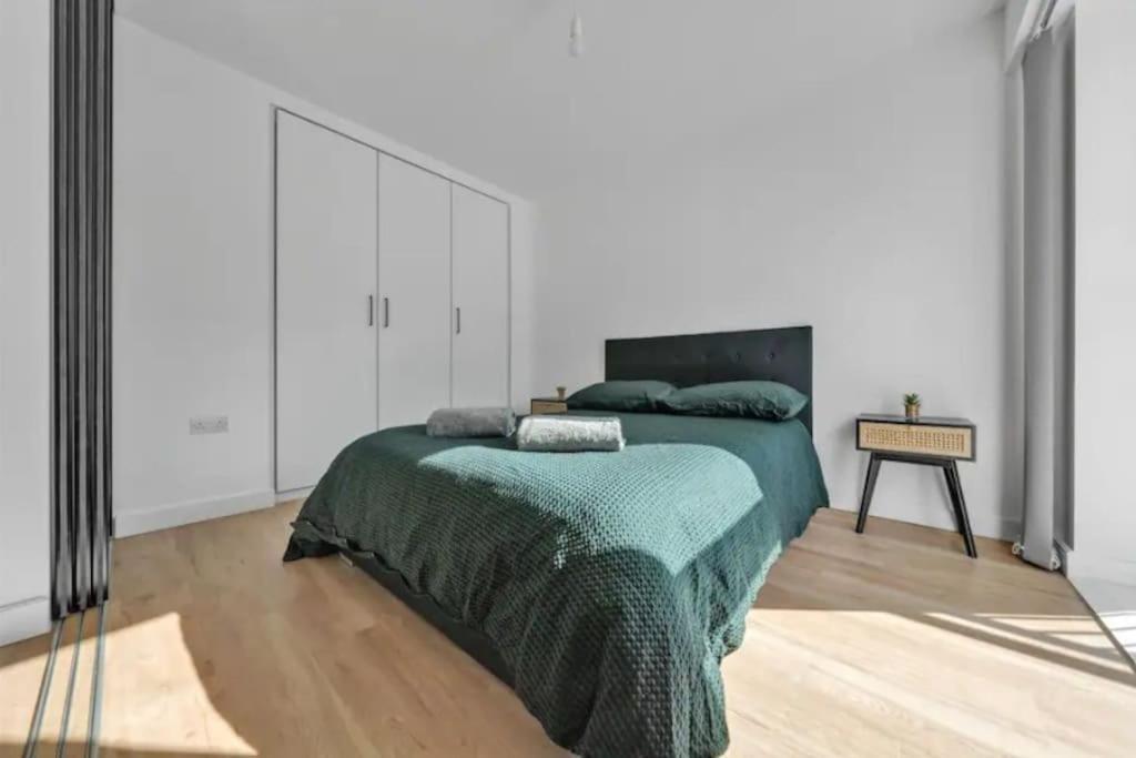 شقة Deluxe 1 Bed In Colindale Wembley With Freewifitv لندن المظهر الخارجي الصورة