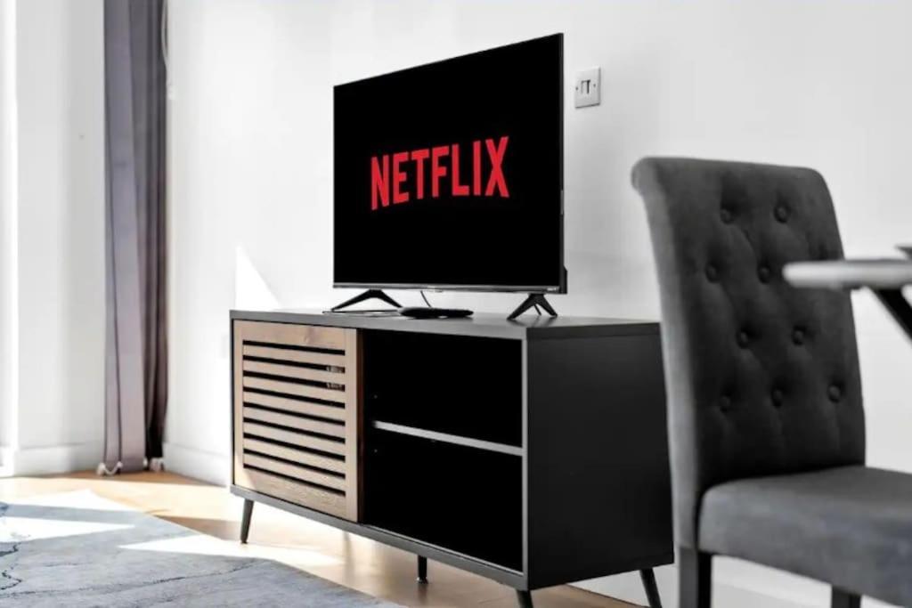 شقة Deluxe 1 Bed In Colindale Wembley With Freewifitv لندن المظهر الخارجي الصورة